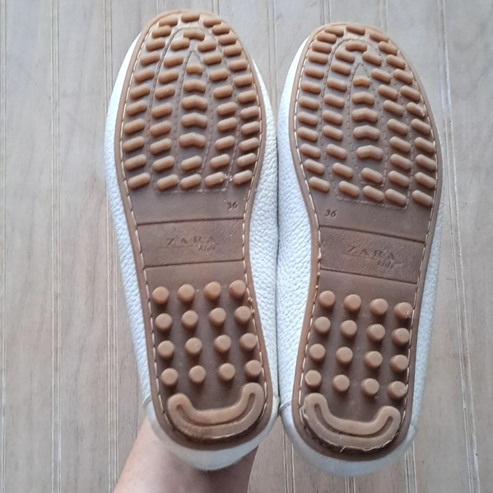 ZARA Boys Collection Lightweight Pebbled White Leather Slip-On Moccasin Loafers